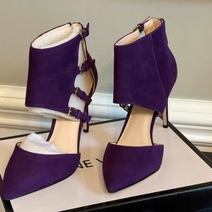 Nine West Dark Purple heels, size 8M with buckle straps on side.  NWOT